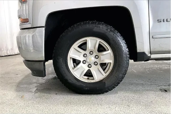 $18611 : Chevrolet Silverado 1500 201 image 6