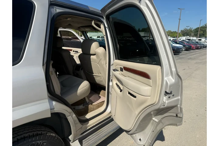 $4450 : 2005 Escalade 4dr AWD image 10