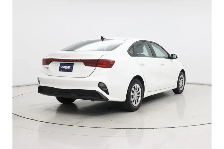 $16998 : Kia Forte 2023 LX 4dr Sedan image 8