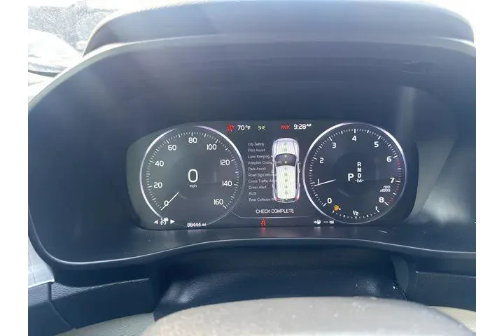 $17690 : Volvo XC40 2019 T4 Momentum image 10