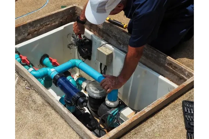 MAX POOL REPAIRS & EXTERIORS image 1