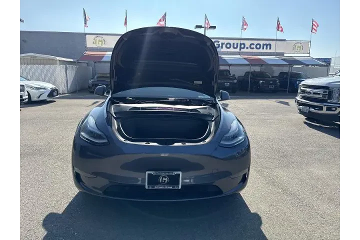$29950 : Tesla Model Y 2023 AWD Long image 7
