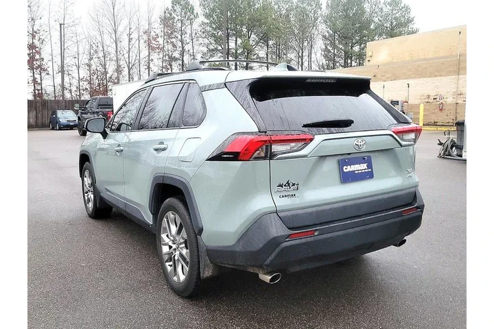 $22998 : Toyota RAV4 2021 AWD XLE Pre image 7