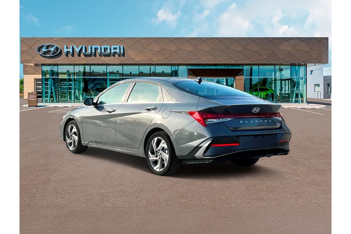 $23614 : Hyundai ELANTRA Hybrid 2024 image 5