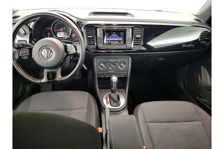 $22998 : Volkswagen Beetle 2018 2.0T image 9