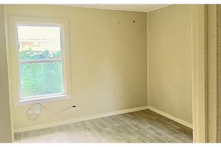 $900 : 3 Recamaras 1 Baño image 5