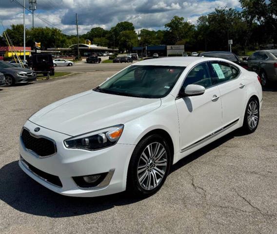 $8900 : 2016 Cadenza image 1