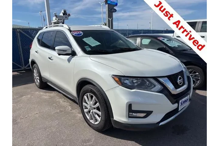 $11000 : Nissan Rogue 2017 S 4dr Cros image 3