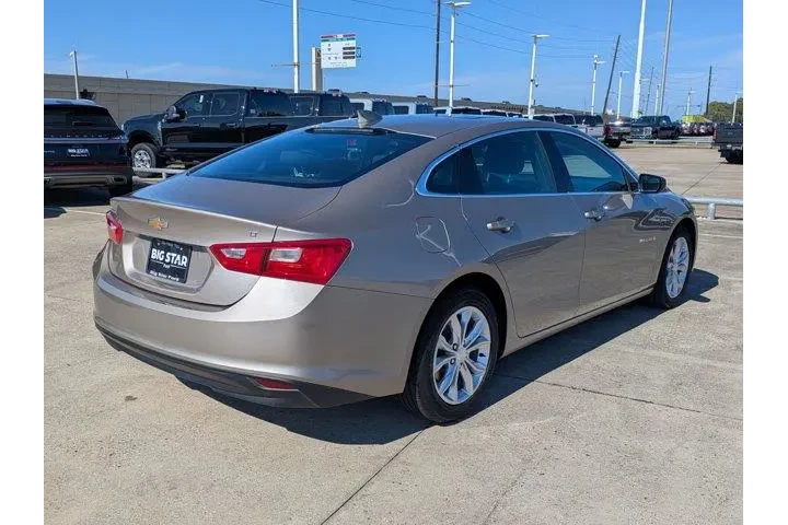 $16495 : Chevrolet Malibu 2023 LT 4dr image 3