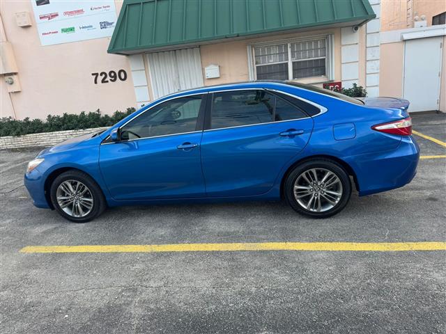 $11500 : Toyota Camry SE image 5