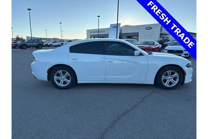 $16351 : Dodge Charger 2019 SXT 4dr S image 6