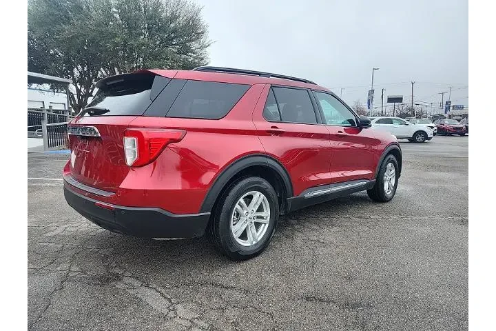 $23998 : Ford Explorer 2023 XLT 4dr S image 3