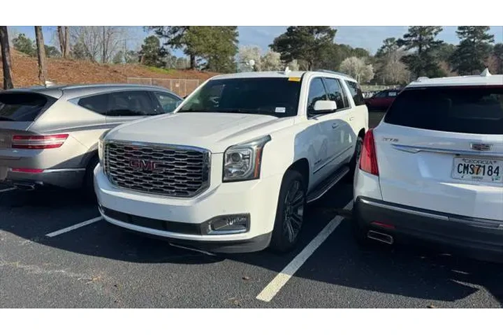 $37771 : GMC Yukon XL 2019 4x4 Denali image 2