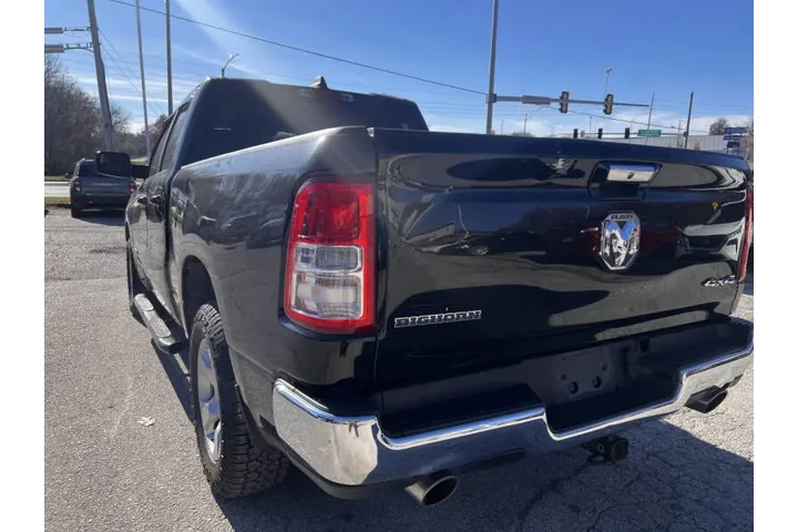 $18999 : 2019 RAM 1500 Big Horn image 9