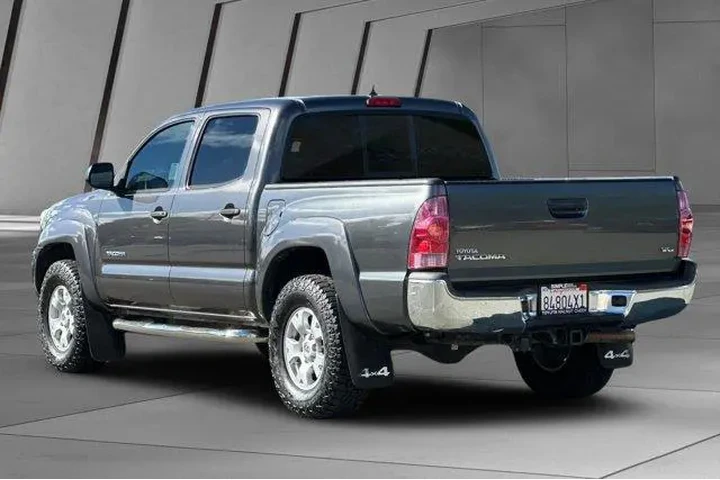 $26500 : Toyota Tacoma 2014 4x4 V6 4d image 10