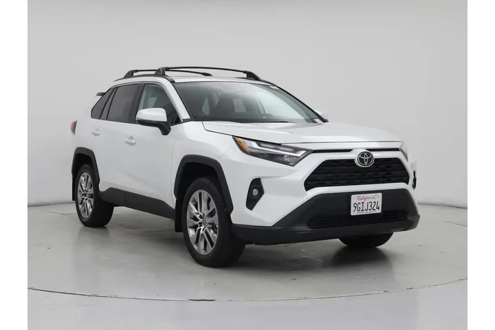 $37998 : Toyota RAV4 2023 AWD XLE Pre image 1