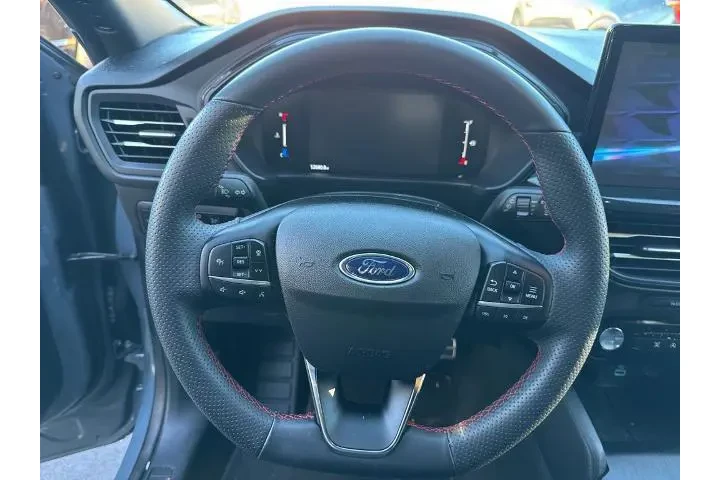 $22972 : Ford Escape 2023 ST-Line 4dr image 9