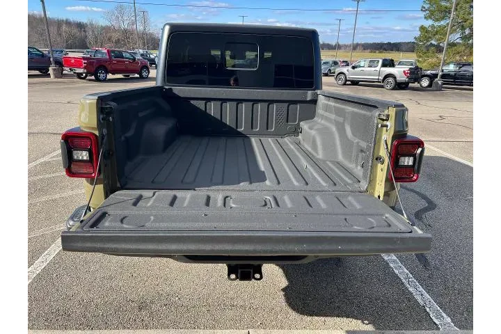 $39995 : Jeep Gladiator 2025 4x4 Spor image 7