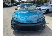 2025 Camry SE thumbnail