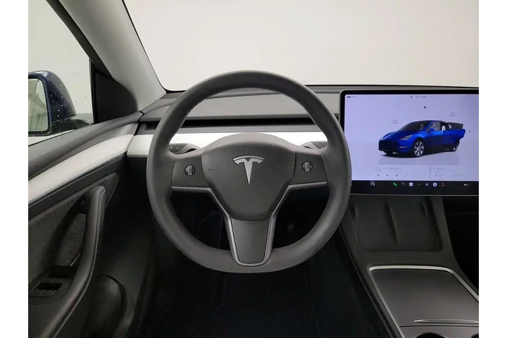 $33998 : Tesla Model Y 2023 AWD Long image 10