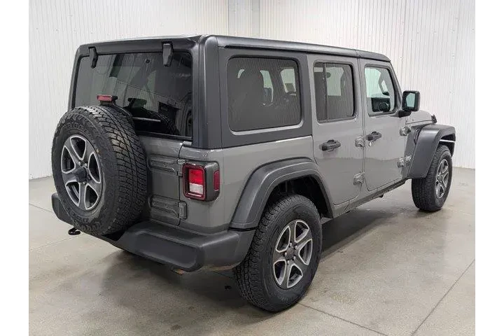 $27145 : Jeep Wrangler Unlimited 2020 image 6