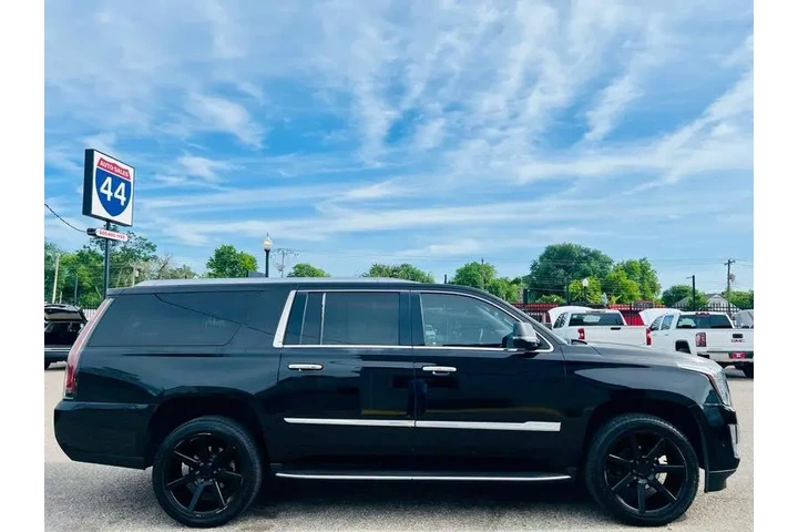 $23995 : 2018 Escalade ESV 2WD Luxury image 8