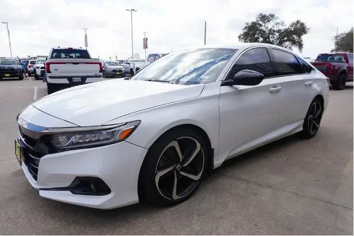 $20488 : Honda Accord 2021 Sport Spec image 3