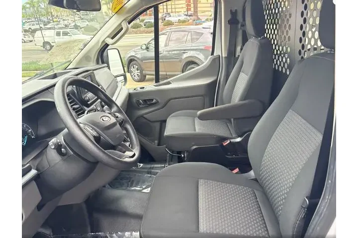 $32000 : Ford Transit 2023 250 3dr SW image 5