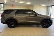 $35340 : Ford Explorer 2021 AWD ST 4d thumbnail