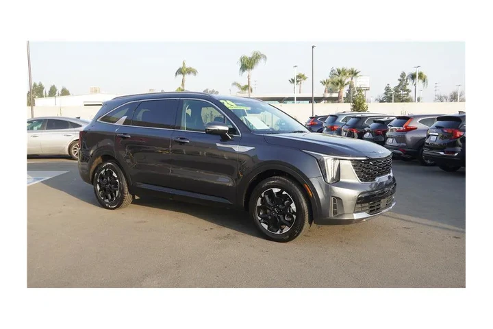 $26984 : 2024 Sorento S image 4