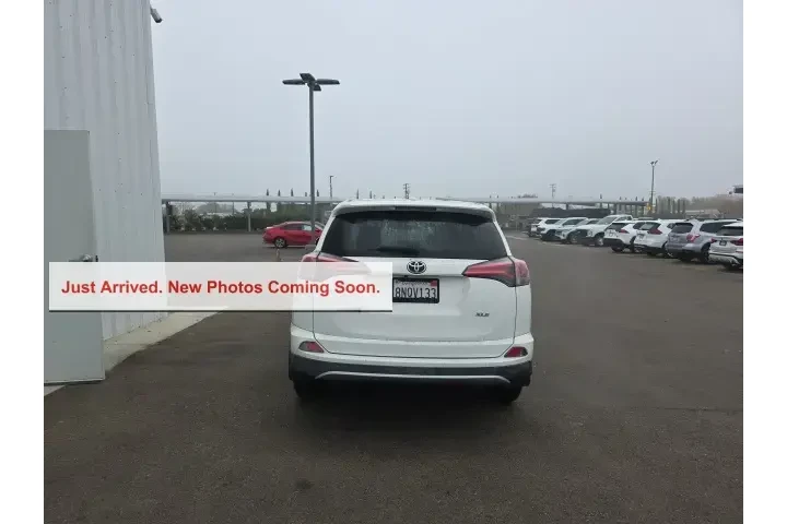 $17500 : Toyota RAV4 2018 XLE 4dr SUV image 5