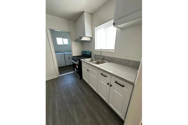 $1100 : Rento apartamento 1 habitación image 4