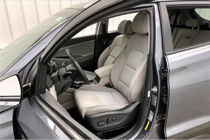 $7490 : Hyundai TUCSON 2016 AWD SE 4 image 8