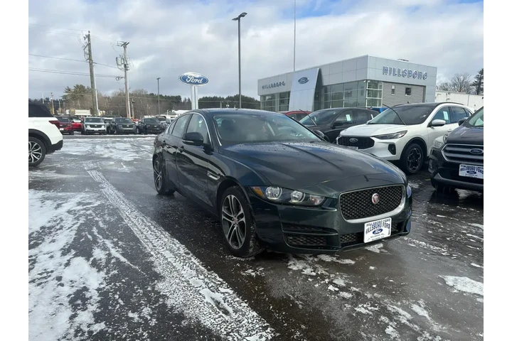 $12900 : Jaguar XE 2017 AWD 35t Premi image 1