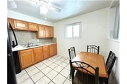 $595 : Rental property with 2 bedro thumbnail