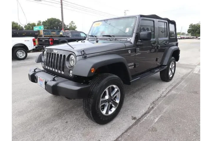 $15949 : Jeep Wrangler Unlimited 2016 image 5