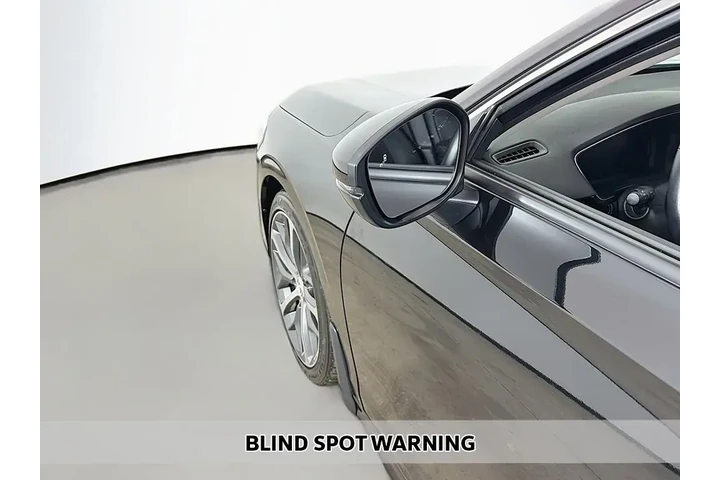 $23239 : Honda Civic 2023 Touring 4dr image 6