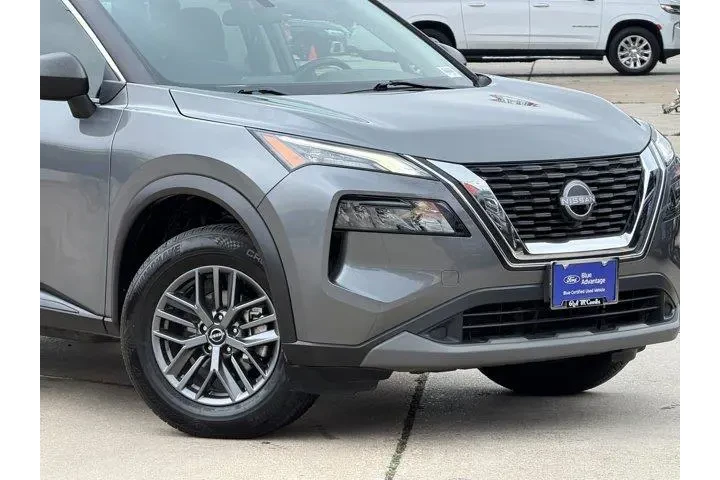 $18716 : Nissan Rogue 2023 S 4dr Cros image 2