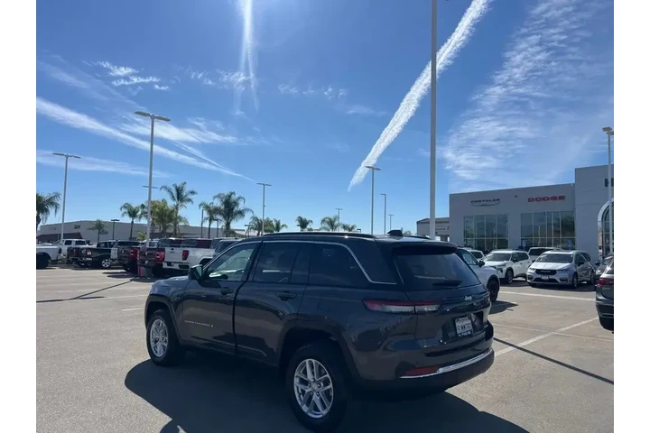 $33998 : Jeep Grand Cherokee 2025 4x2 image 6