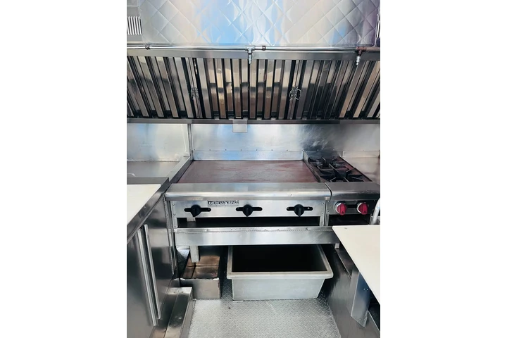 $80000 : FOOD TRUCK $ VENTA O RENTA image 5
