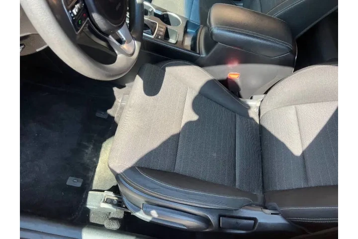 $12999 : 2018 Sportage LX image 7