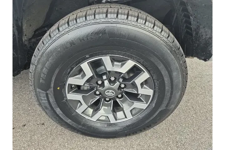 $32485 : Toyota Tacoma 2021 4x4 TRD S image 8