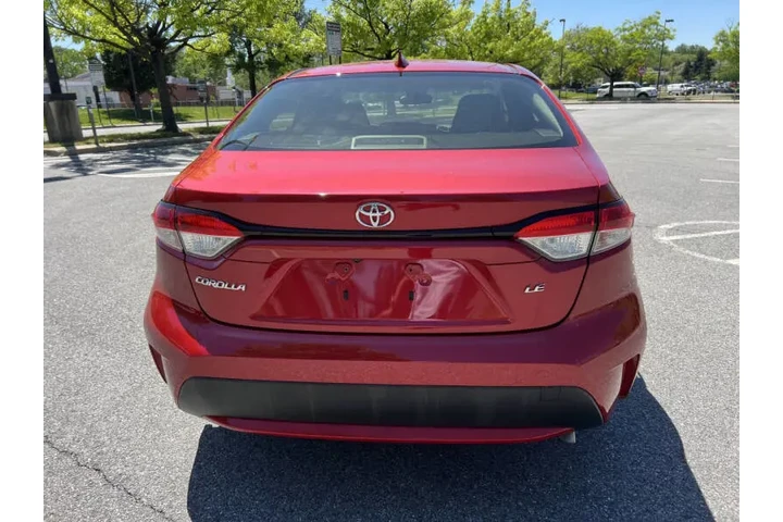 $11900 : 2020 Corolla LE image 6