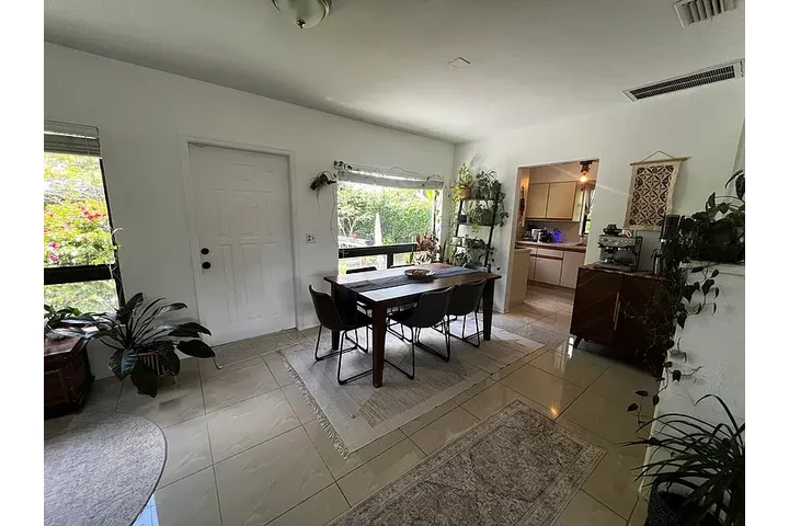 $1100 : Location! Location! Location! image 6