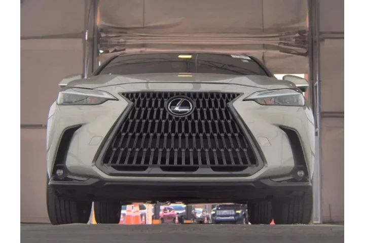 $26995 : Lexus NX 250 2022 4dr Crosso image 3