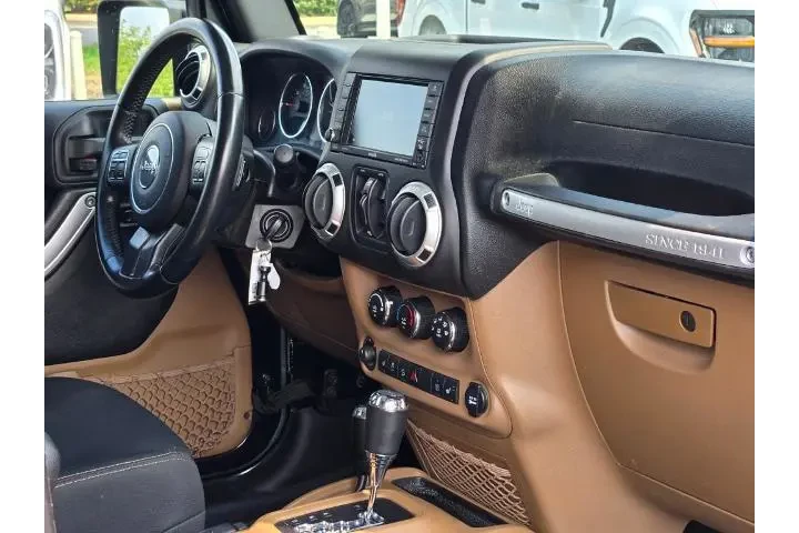 $21990 : Jeep Wrangler Unlimited 2015 image 6