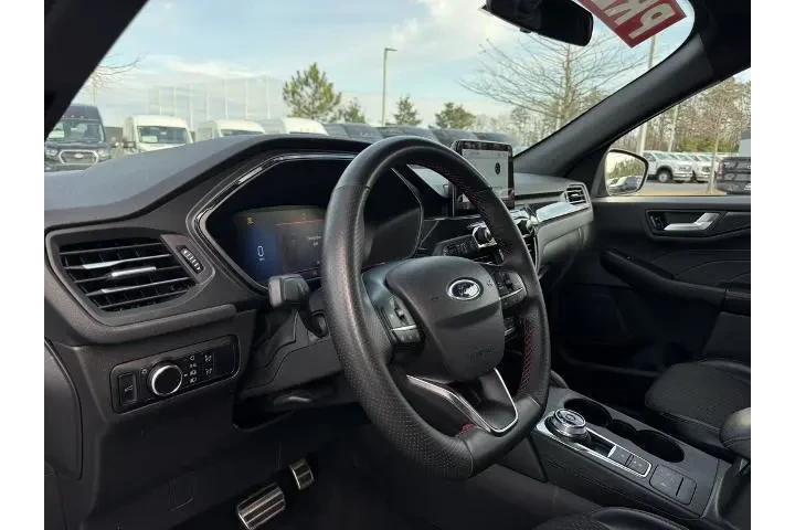 $21498 : Ford Escape 2024 ST-Line 4dr image 10