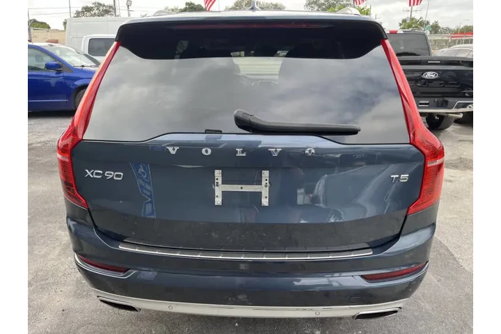 $16400 : 2020 XC90 T5 Momentum image 4
