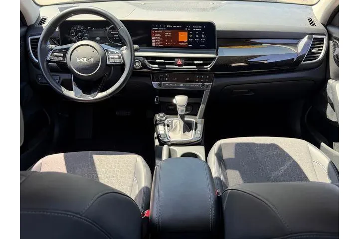 $21988 : Kia Seltos 2024 S 4dr SUV image 10