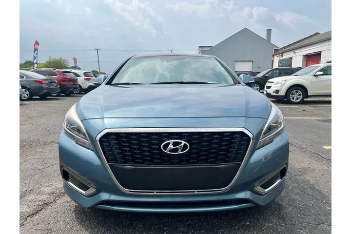 $12945 : 2016 Sonata Hybrid Limited image 3